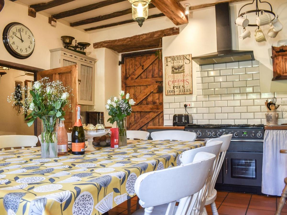 Lea Hall Farmhouse Tissington Екстериор снимка