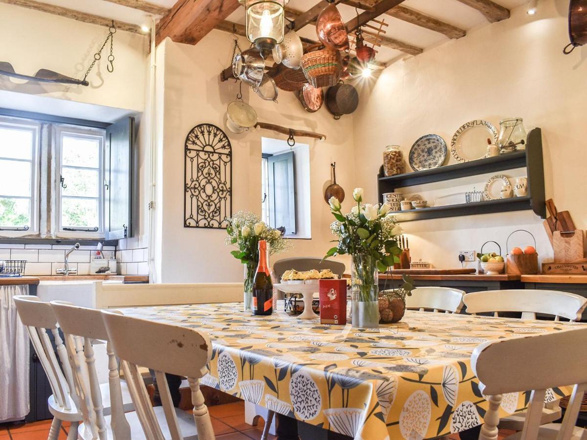 Lea Hall Farmhouse Tissington Екстериор снимка
